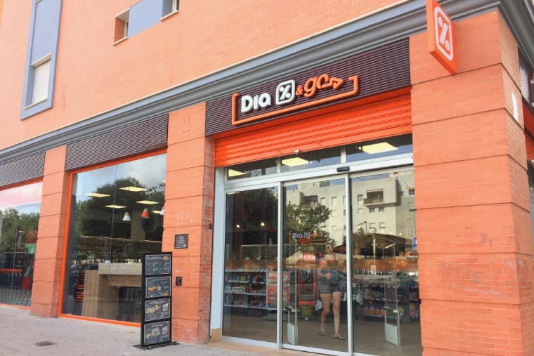 スペインのスーパー「Dia&go」の新業態店舗外観