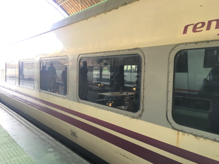 スペインの列車タルゴの外観
