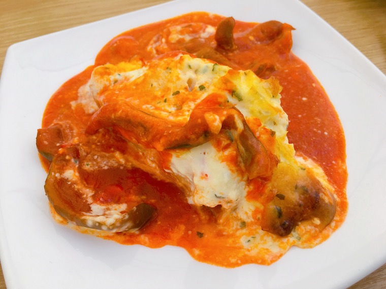 サンルーカルのバル「Taberna Juan」のタラのトマトソース