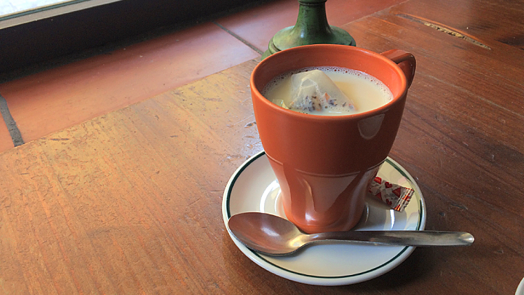 コーヒー文化のスペインでコーヒー嫌いがバルで飲むものは？