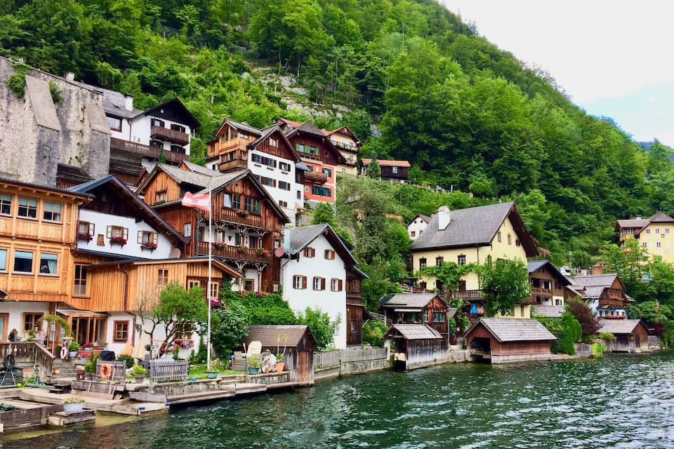 オーストリアの湖畔の町ハルシュタット